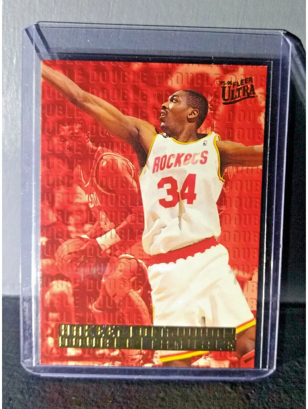 1995-96 Hakeem Olajuwon Fleer Ultra Double Trouble #5 Basketball Card